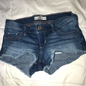 Medium wash Hollister shorts